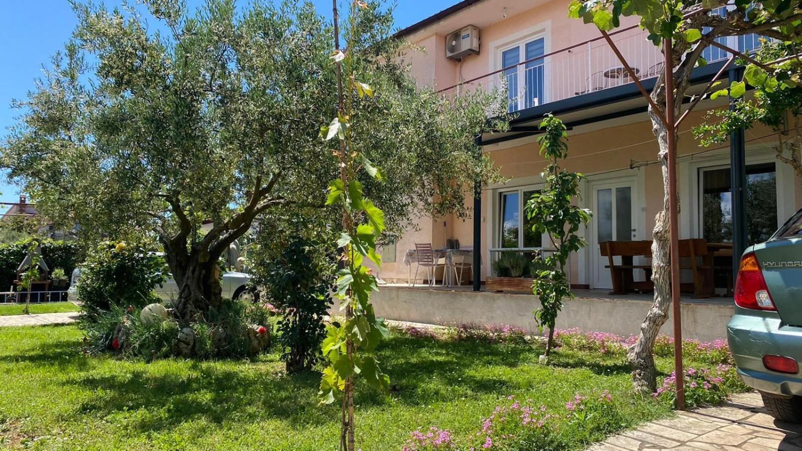 Apartment Gracijana Porec Exterior photo