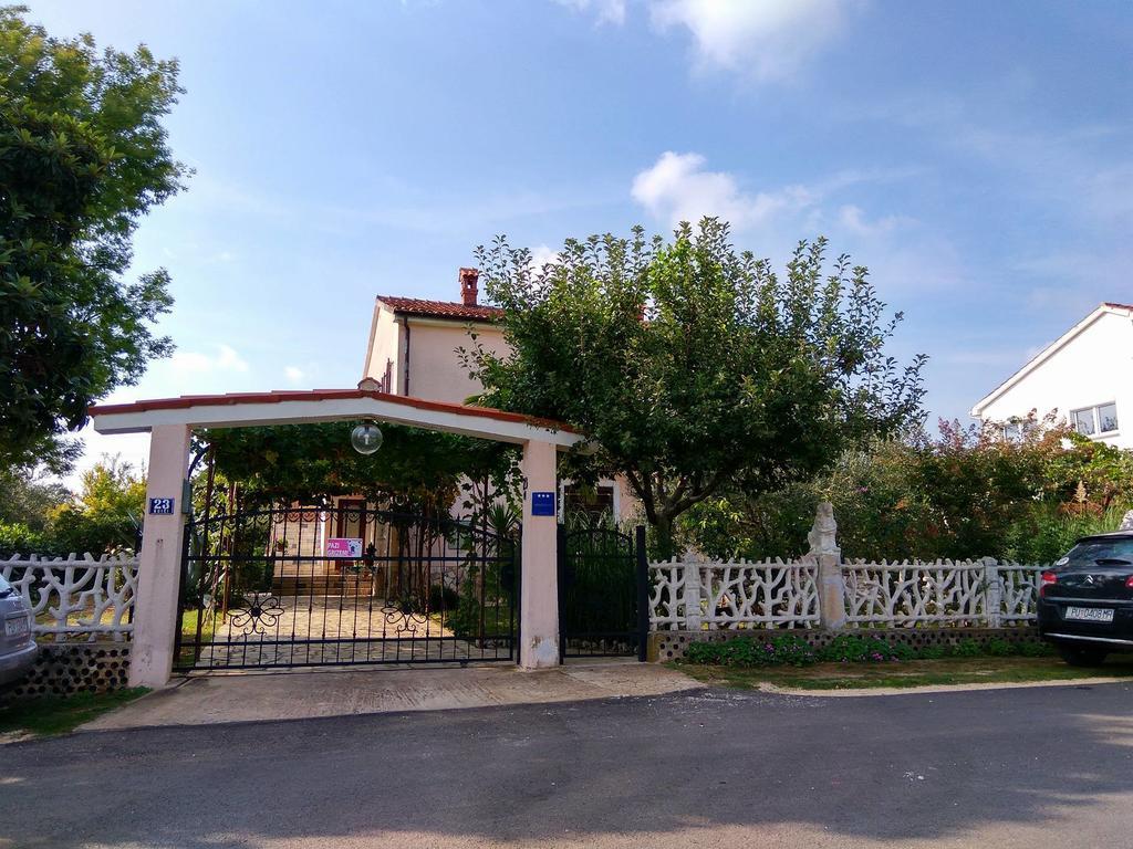Apartment Gracijana Porec Exterior photo